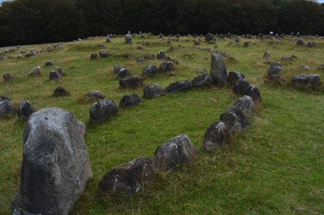 Lindholm Høje shipe graves